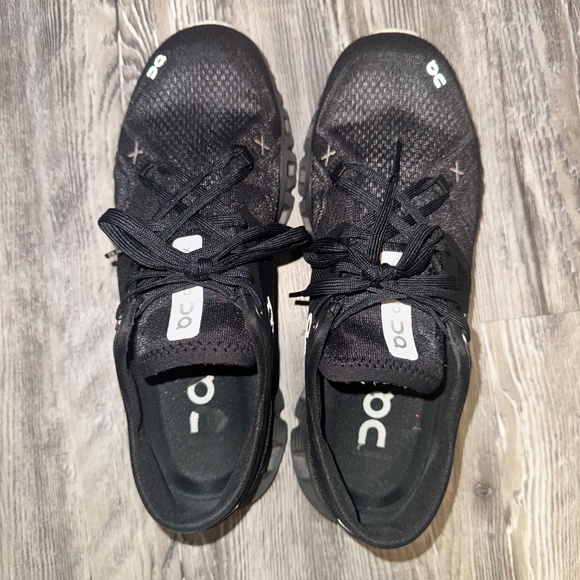 On Cloud X3 - Picture 2 of 8